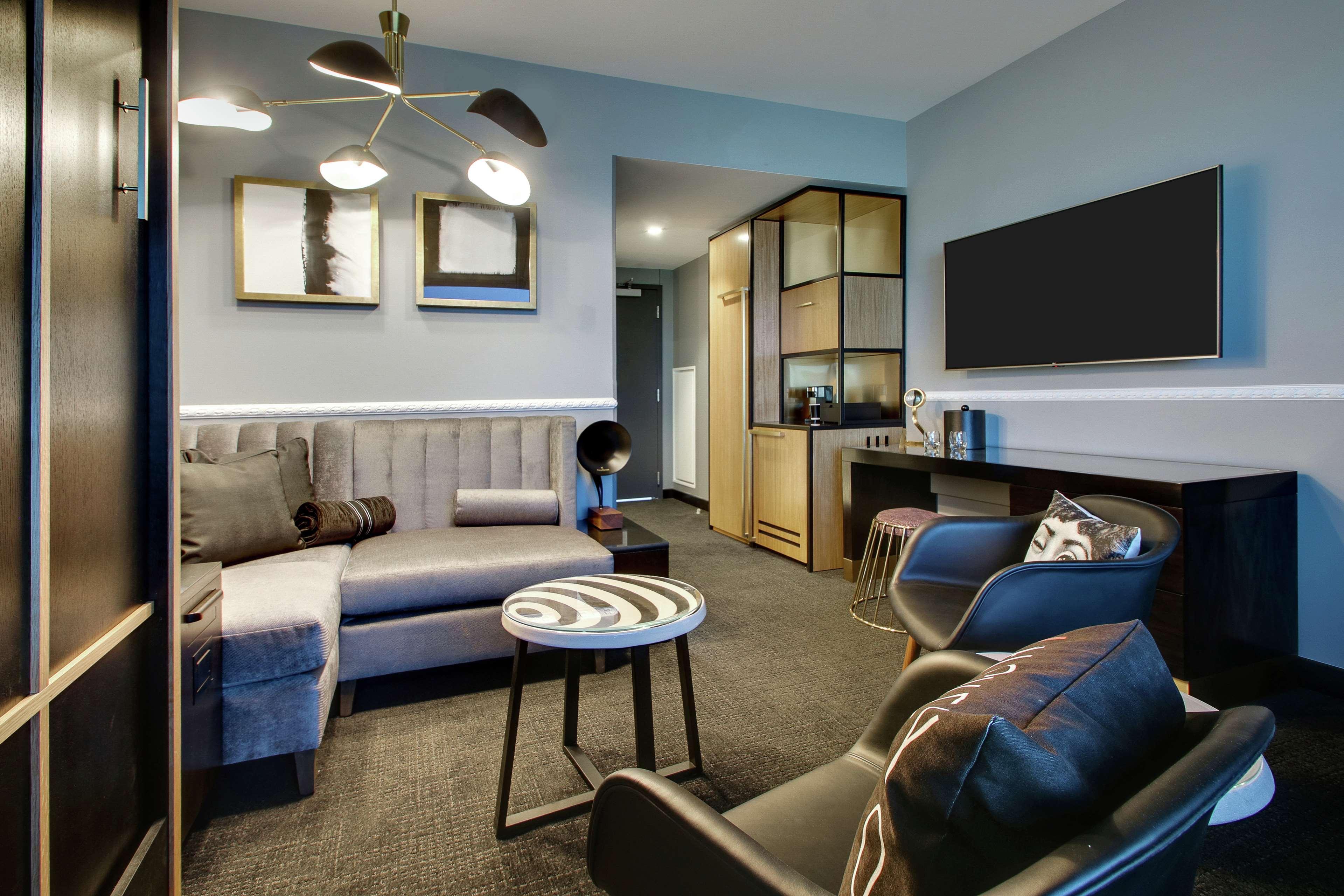 The Rose Chicago, Tapestry Collection By Hilton Hotel Rosemont Exterior photo